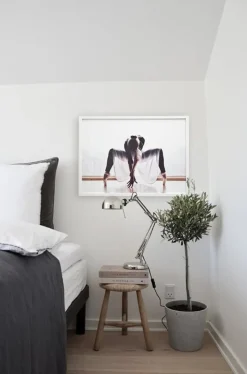 Dansebutikken Andet Til Ballet-Balletplakat med balletdanser på tå