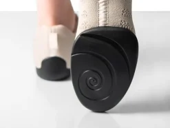 Dame Dansebutikken Salsasko Damer|Swingsko Damer-Beige dansesneaker i åndbar strik til damer - Suny