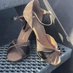 Dame Dansebutikken Brudesko|Salsasko Damer-Beige/brun ruskinds dansesko 6 cm hæl Rummos