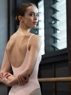 Dame Dansebutikken Dragter Damer|Balletdragter Damer-Bloch rosa klassisk dragt m. tynde stropper og rynk