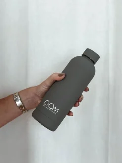 Dansebutikken Andet Til Yoga|Andet Til Gymnastik-Drop of mindfulness drikkeflaske 500ml mat grå