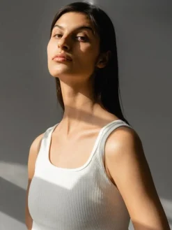 Dame Dansebutikken Pilates Overdele|Yogatoppe-Drop of mindfulness hvid seamless rib top