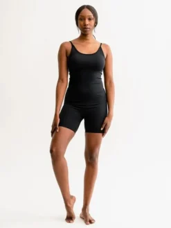 Dame Dansebutikken Heldragter Til Yoga|Heldragter Damer-Drop of Mindfulness Izzy rib kort jumpsuit i sort