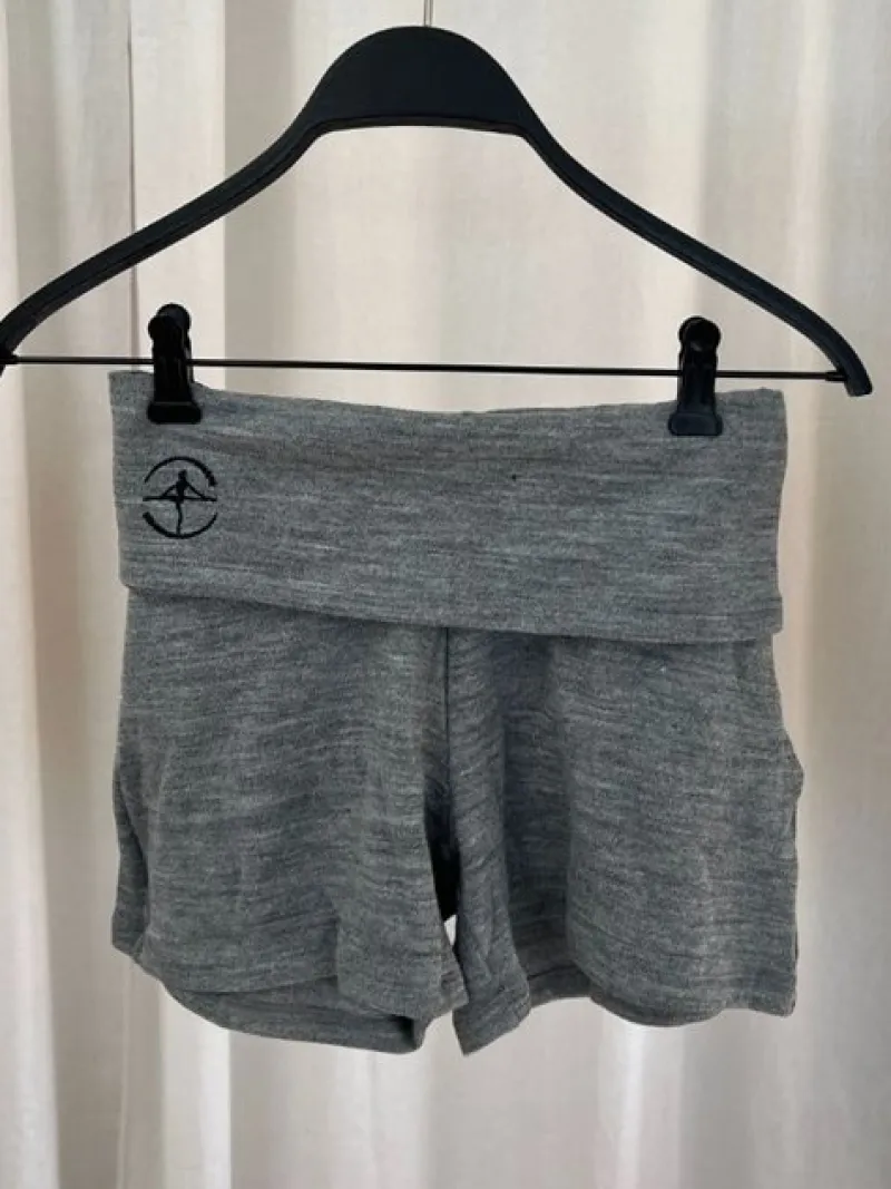 Dame Dansebutikken Ballet Strik Damer|Ballet Underdele Damer-Grå strik shorts til teen og damer Wear Moi