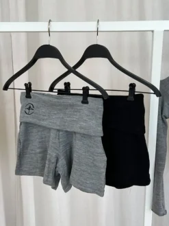 Dame Dansebutikken Ballet Strik Damer|Ballet Underdele Damer-Grå strik shorts til teen og damer Wear Moi