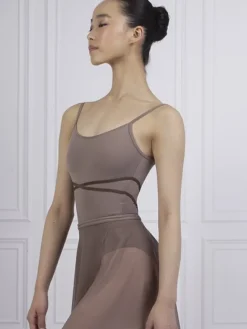 Dame Dansebutikken Balletdragter Damer-Grishko balletdragt i coffee med elastik kryds foran