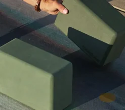 Dansebutikken Andet Til Yoga-Manduka foam yogablok i salvie grøn