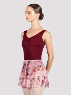 Dame Dansebutikken Underdele Damer|Ballet Underdele Damer-Pull on skørt med smukt rødlig print af blomster fra Bloch