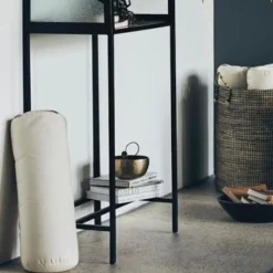 Dansebutikken Andet Til Yoga-Simple Days yogapølle i råhvid