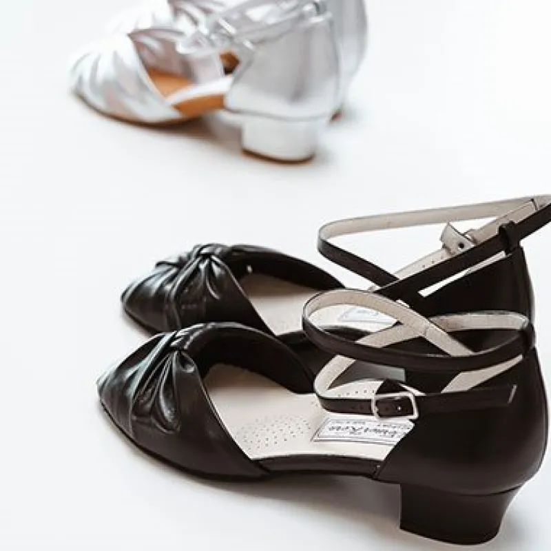 Dame Dansebutikken Salsasko Damer|Latinsko Damer-Sort dansesko Vera med lav hæl Werner Kern