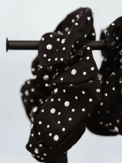 Dansebutikken Gymnastik Hårtilbehør|Hår Accessories-Sort hårelastik med rhinsten