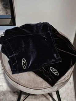 Dansebutikken Underdele Piger-Sorte basic velour shorts til piger gym The zone