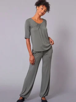 Dansebutikken Pilates Overdele|Yogabluser-TempsDanse khaki grøn bambus t-shirt