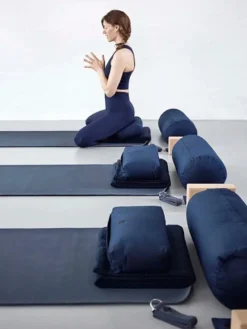 Dansebutikken Andet Til Yoga-Yogabælte fra Simple Days i navy